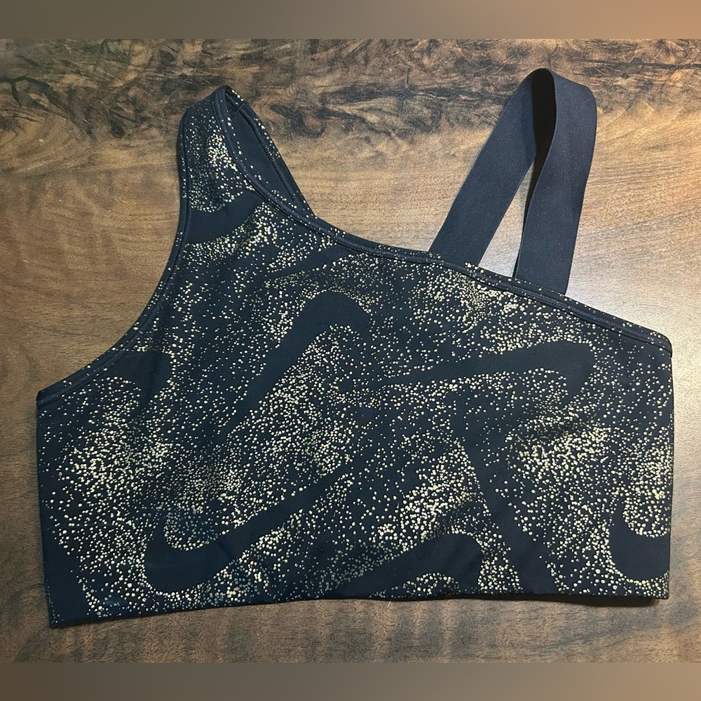 Nike Women's Non-Padded Asymmetrical Dri-FIT Sports Bra - Picture 3 of 5
